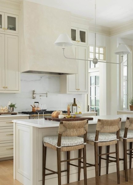 12 Kitchens That Look Straight Out of a Nancy Meyers Movie