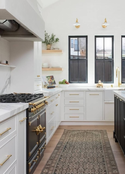 12 Kitchens That Look Straight Out of a Nancy Meyers Movie