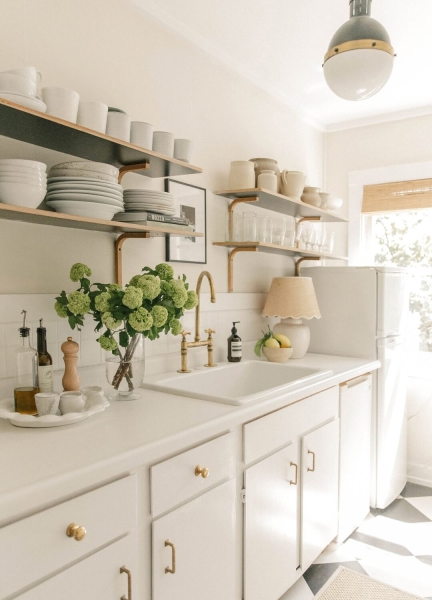 12 Kitchens That Look Straight Out of a Nancy Meyers Movie