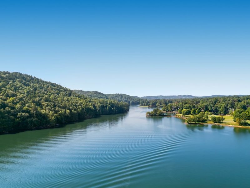 11 Lake Vacation Ideas That Are Even Better Than the Beach