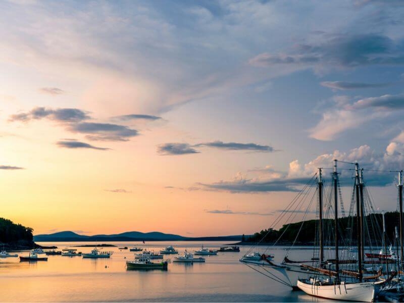 15 Coastal Grandma-Inspired Destinations That Look Straight Out of a Nancy Meyers Movie