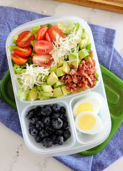 20 Adult Lunchable Ideas So Good They’ll Make You Excited to Go to Work