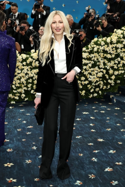 2025 Met Gala Red Carpet Arrivals: All the Looks and Outfits