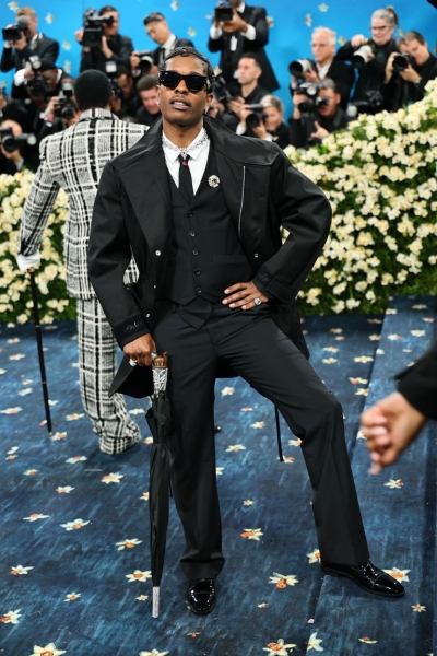 2025 Met Gala Red Carpet Arrivals: All the Looks and Outfits