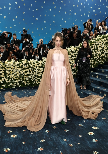 2025 Met Gala Red Carpet Arrivals: All the Looks and Outfits