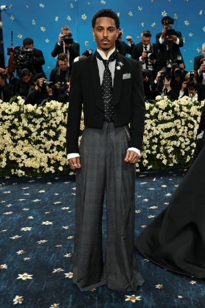 2025 Met Gala Red Carpet Arrivals: All the Looks and Outfits