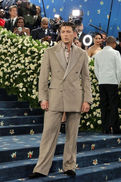 2025 Met Gala Red Carpet Arrivals: All the Looks and Outfits