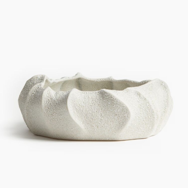 A “Purse Bowl” Is the Entryway Organization Hack You Need to Try