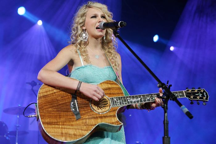 Everything Taylor Swift Could Possibly Announce at the AMAs (and Beyond)