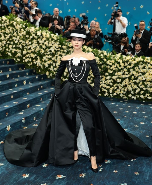 The Best and Worst Met Gala Red Carpet Looks