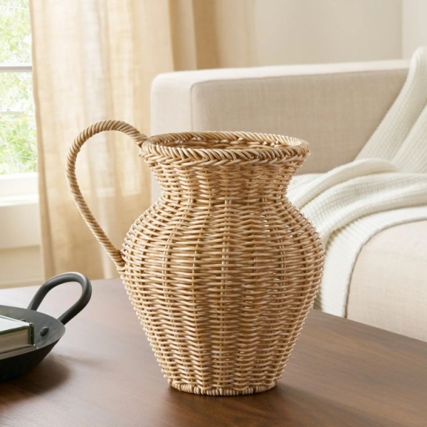 This Trending Decorating Style Is the Vibe You'll Want to Copy All Spring and Summer