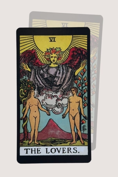 We Asked a Tarot Reader How Your Next Date is Going to Go
