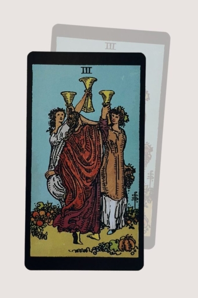 We Asked a Tarot Reader How Your Next Date is Going to Go