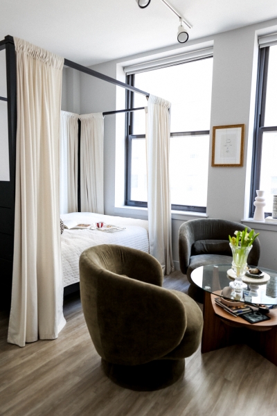 Our Graphic Designer’s Chicago Apartment Looks Straight out of a Luxury Hotel