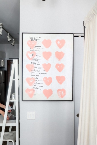 Our Graphic Designer’s Chicago Apartment Looks Straight out of a Luxury Hotel