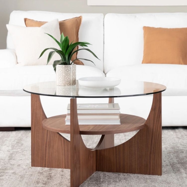 Our Graphic Designer’s Chicago Apartment Looks Straight out of a Luxury Hotel