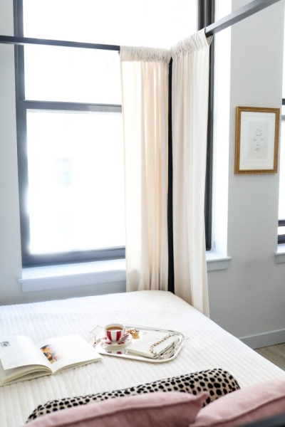 Our Graphic Designer’s Chicago Apartment Looks Straight out of a Luxury Hotel