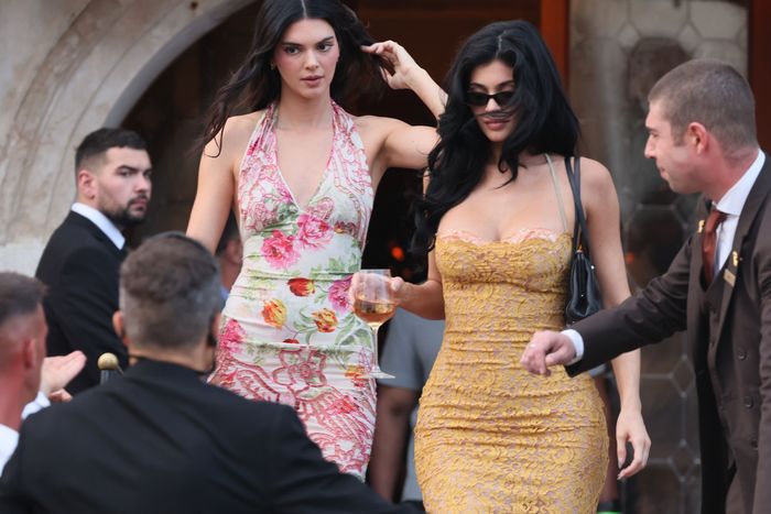 So Who Is Invited to the Bezos-Sánchez Wedding?