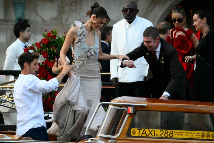 So Who Is Invited to the Bezos-Sánchez Wedding?