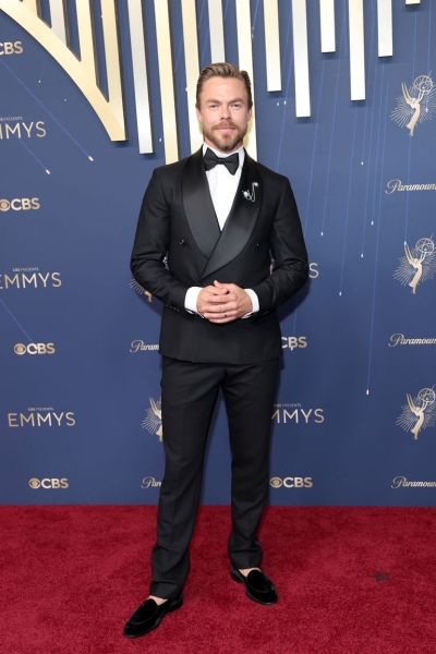 Emmys 2025 Red Carpet: All the Outfits and Fashion
