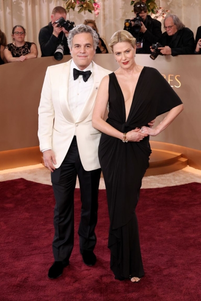 Golden Globes&nbsp;Red Carpet:&nbsp;All the Dresses and Looks